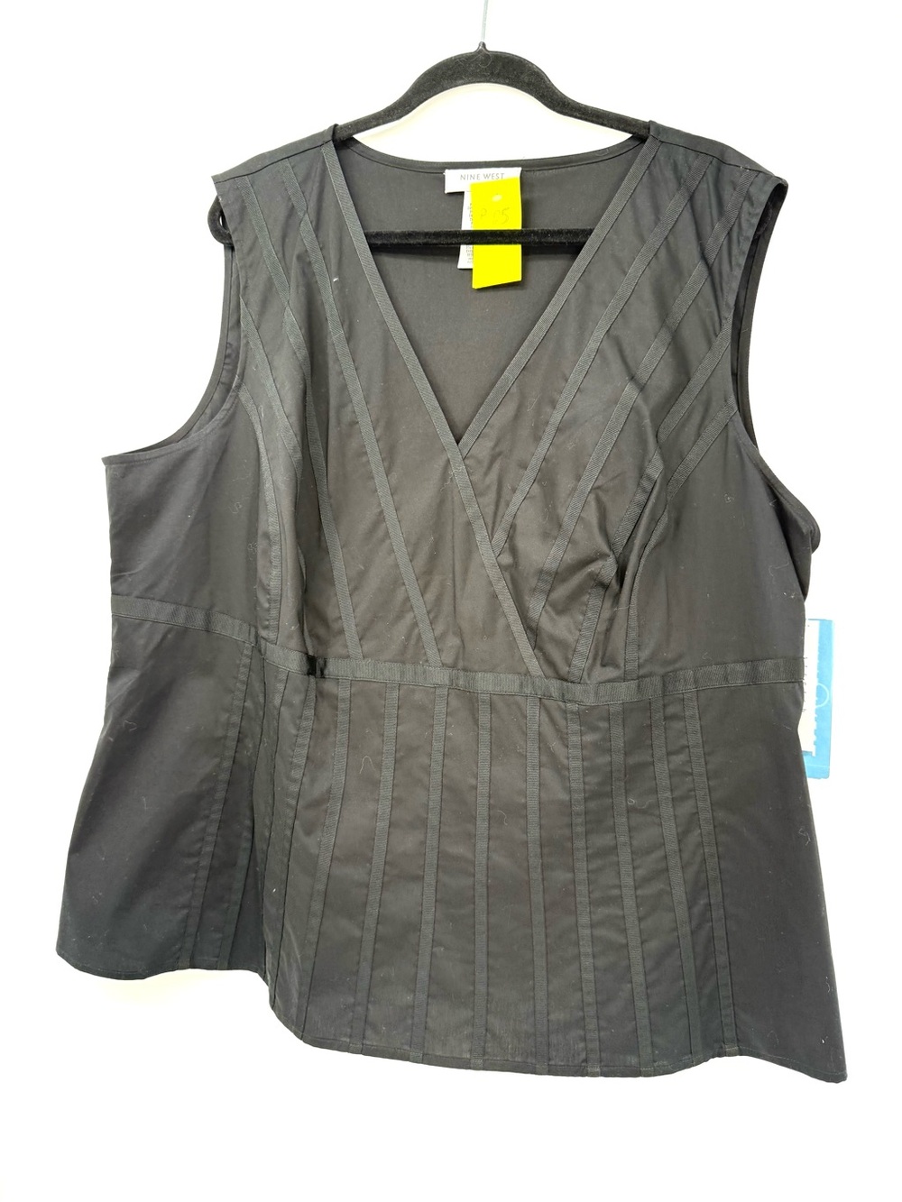 Nine West Black Sleeveless V-Neck Panelled Top